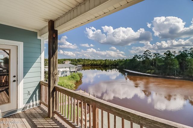 6261 Pontiac Drive, Kiln, MS 39556
