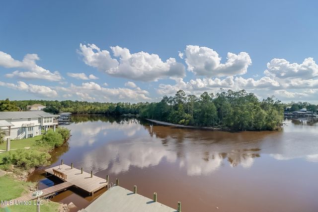 6261 Pontiac Drive, Kiln, MS 39556