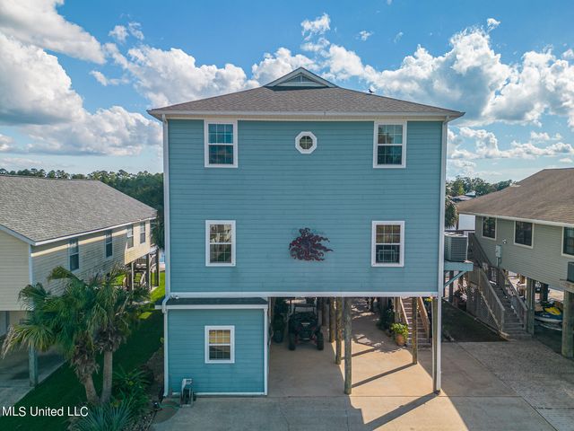 6261 Pontiac Drive, Kiln, MS 39556