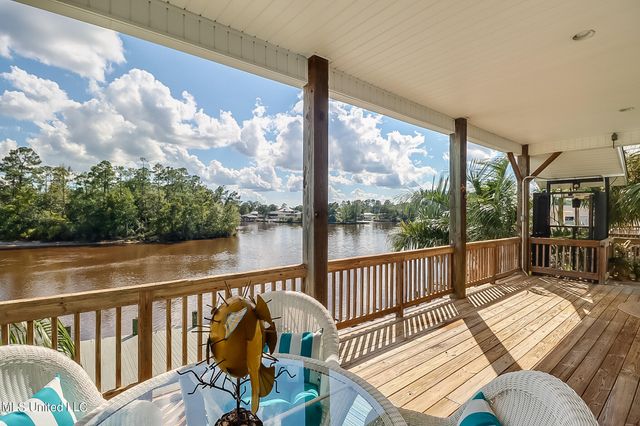 6261 Pontiac Drive, Kiln, MS 39556