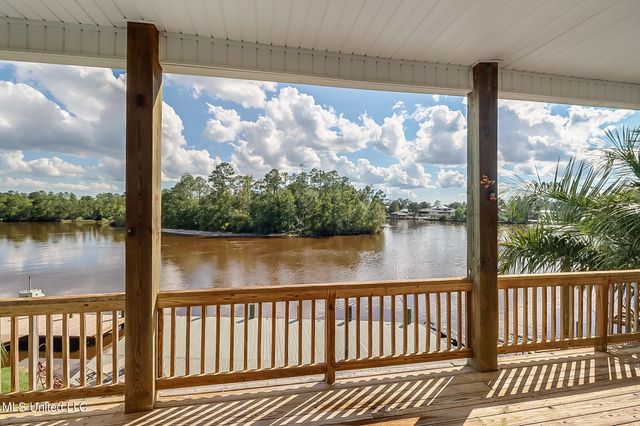 6261 Pontiac Drive, Kiln, MS 39556