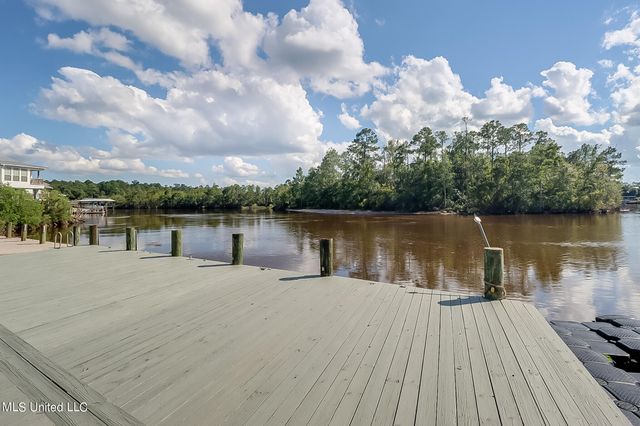 6261 Pontiac Drive, Kiln, MS 39556