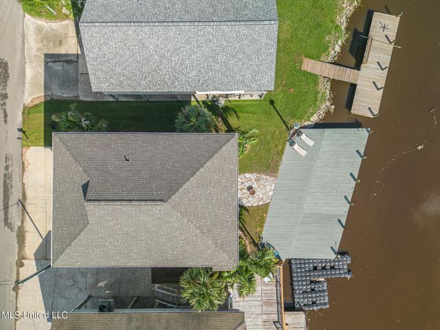 6261 Pontiac Drive, Kiln, MS 39556