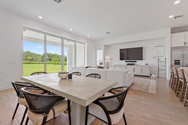 20161 SE Bridgewater Drive, Jupiter, FL 33458
