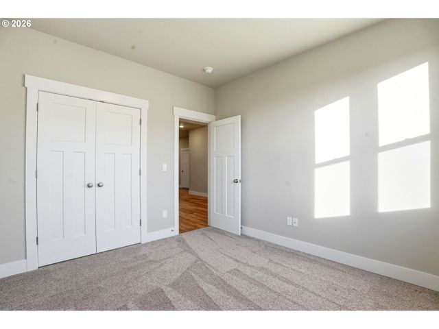 753 Ne WILDWOOD Dr, Estacada, OR 97023