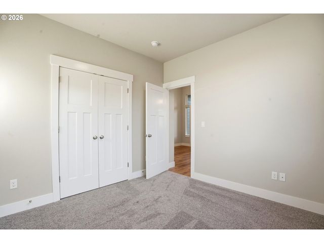 753 Ne WILDWOOD Dr, Estacada, OR 97023