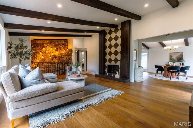 11814 Claychester Drive, Des Peres, MO 63131