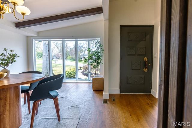 11814 Claychester Drive, Des Peres, MO 63131