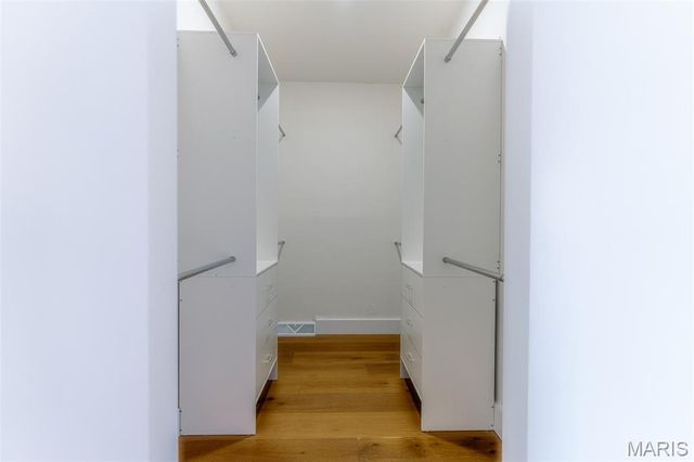 11814 Claychester Drive, Des Peres, MO 63131