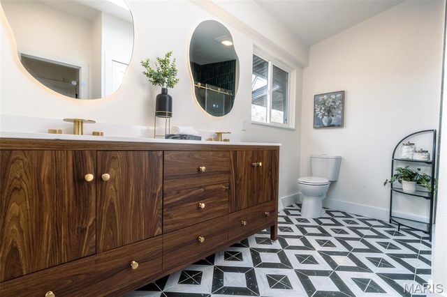 11814 Claychester Drive, Des Peres, MO 63131