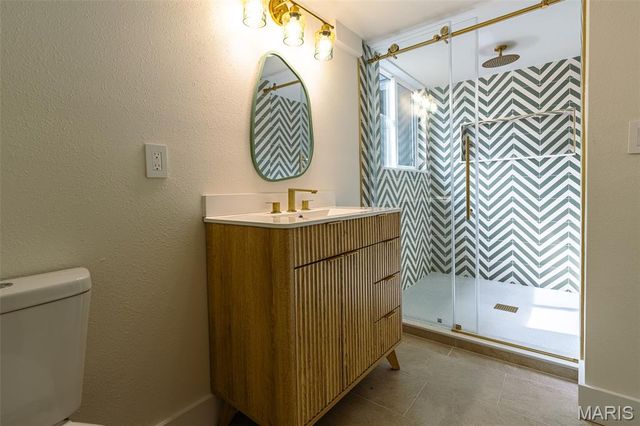 11814 Claychester Drive, Des Peres, MO 63131