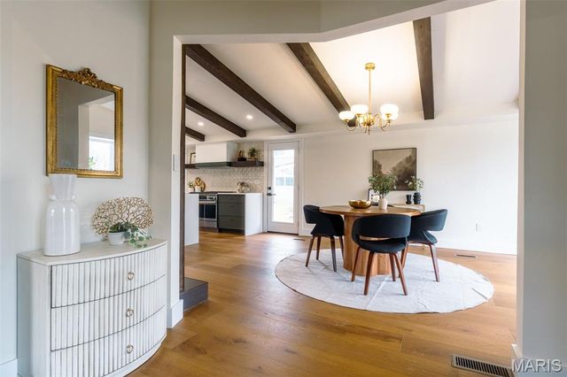 11814 Claychester Drive, Des Peres, MO 63131