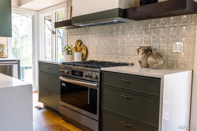 11814 Claychester Drive, Des Peres, MO 63131