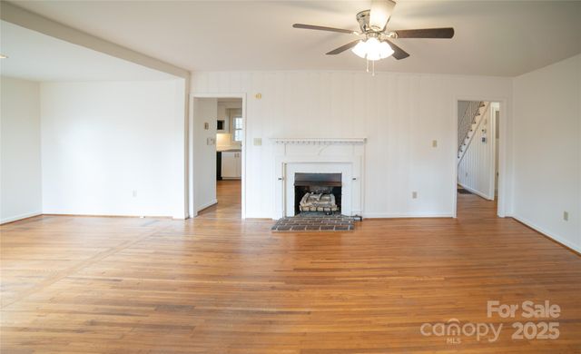 203 Morehead Street, Morganton, NC 28655