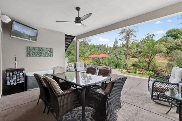 4554 Cross Creek Rd, Cool, CA 95614