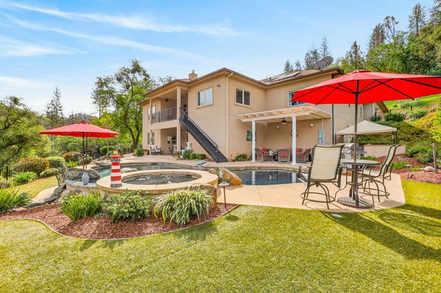 4554 Cross Creek Rd, Cool, CA 95614