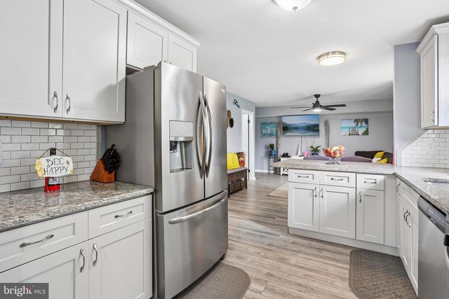 1120 LAMBERT DR, Westampton, NJ 08060