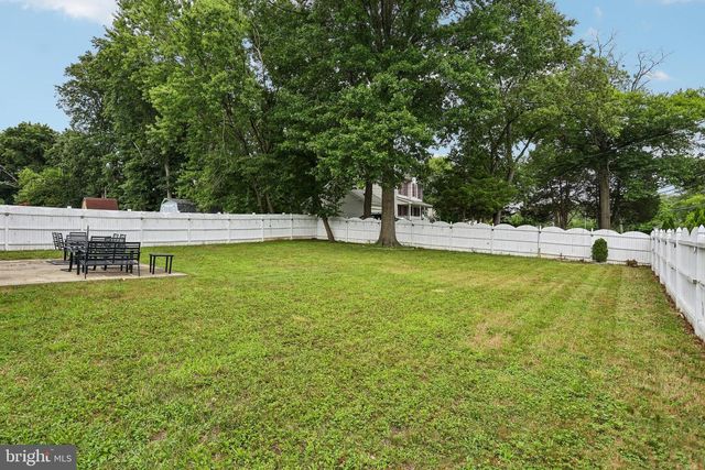 1120 LAMBERT DR, Westampton, NJ 08060