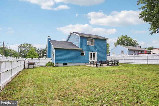 1120 LAMBERT DR, Westampton, NJ 08060