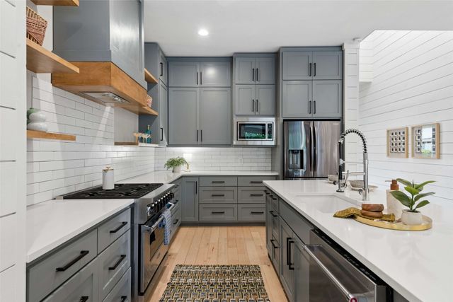 3821 Oaklawn Drive, Fort Worth, TX 76107