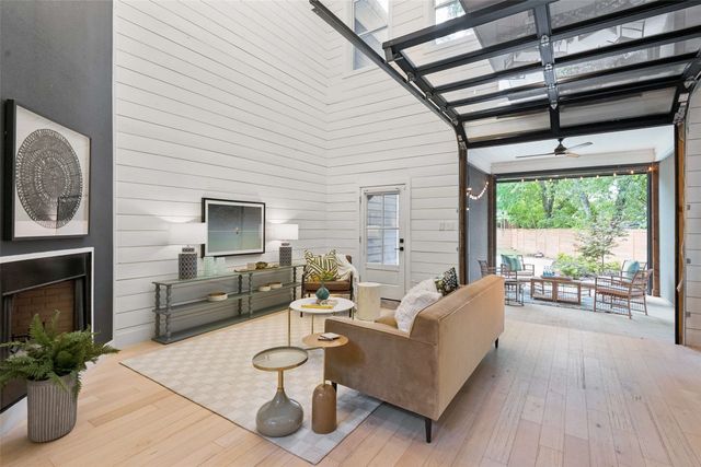 3821 Oaklawn Drive, Fort Worth, TX 76107