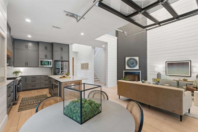 3821 Oaklawn Drive, Fort Worth, TX 76107