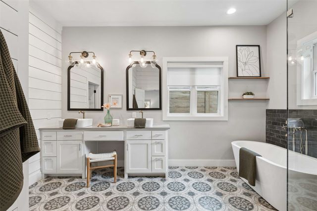 3821 Oaklawn Drive, Fort Worth, TX 76107