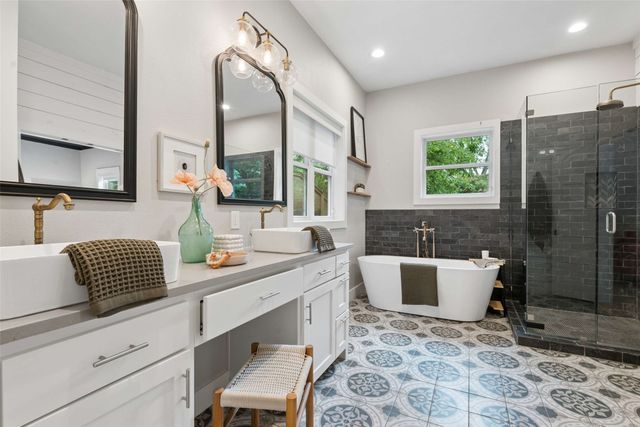 3821 Oaklawn Drive, Fort Worth, TX 76107