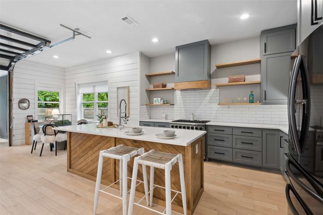 3821 Oaklawn Drive, Fort Worth, TX 76107