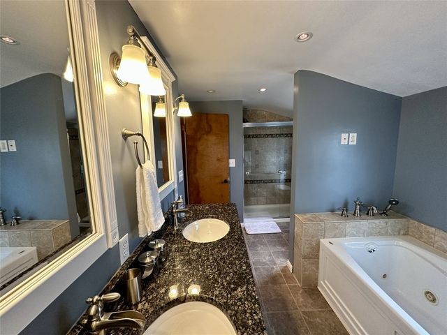 4244 E SOUTH SHORE Drive, Harborcreek, PA 16511