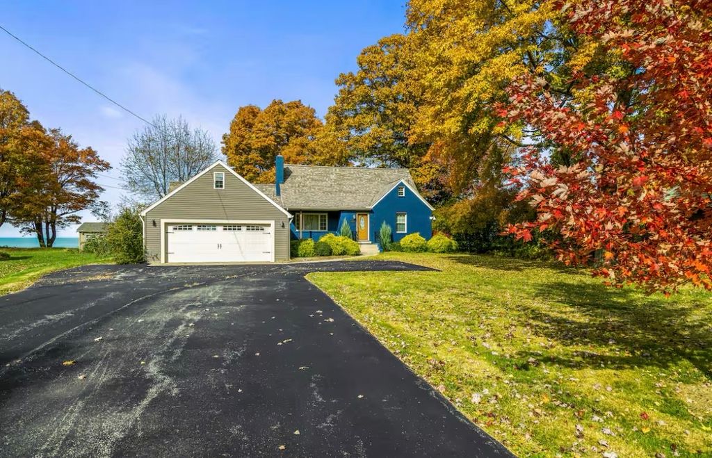 4244 E SOUTH SHORE Drive, Harborcreek, PA 16511