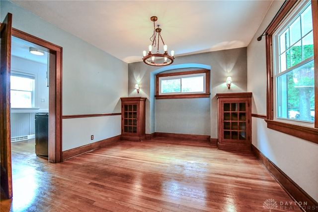 15 Lonsdale Avenue, Oakwood, OH 45419