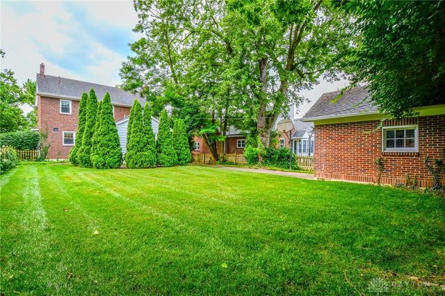 15 Lonsdale Avenue, Oakwood, OH 45419