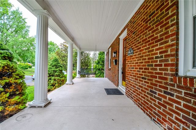15 Lonsdale Avenue, Oakwood, OH 45419