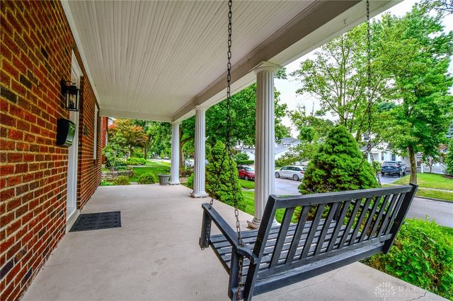 15 Lonsdale Avenue, Oakwood, OH 45419