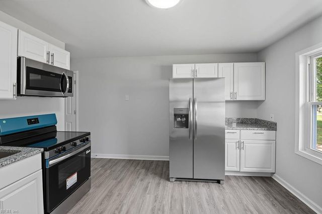 219 Smith DR, Smithfield, VA 23430