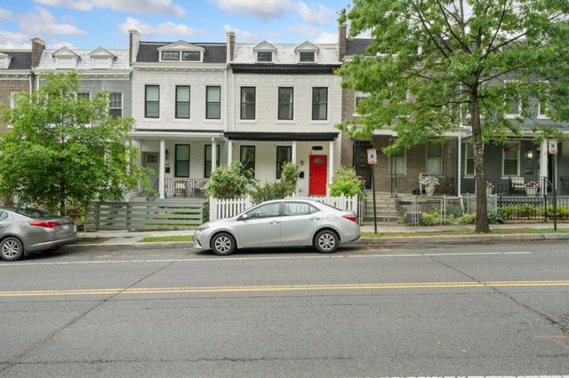 245 ROCK CREEK CHURCH RD NW, Washington, DC 20011