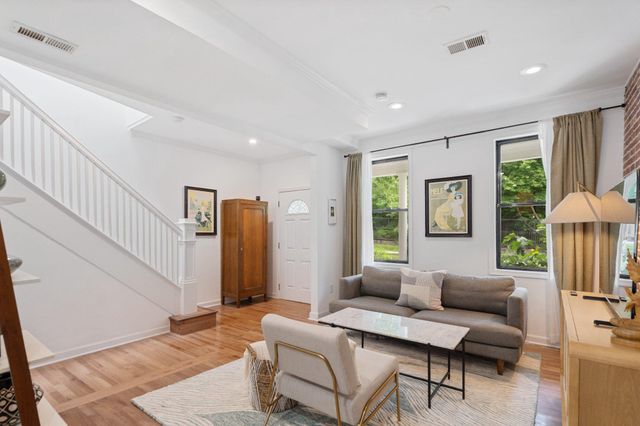 245 ROCK CREEK CHURCH RD NW, Washington, DC 20011