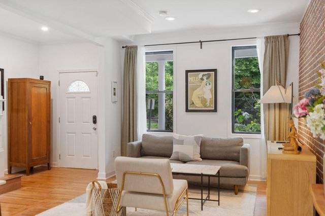 245 ROCK CREEK CHURCH RD NW, Washington, DC 20011
