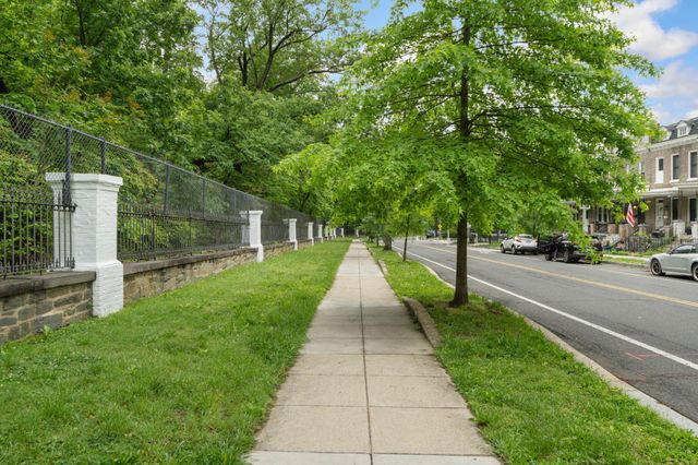 245 ROCK CREEK CHURCH RD NW, Washington, DC 20011