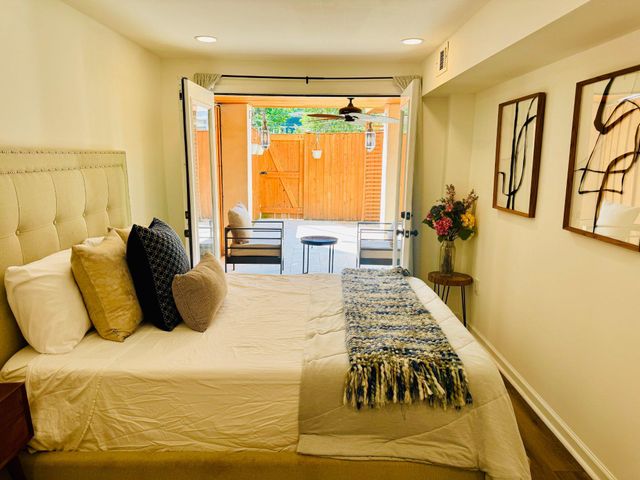 245 ROCK CREEK CHURCH RD NW, Washington, DC 20011