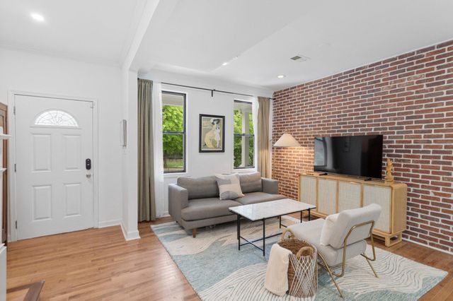 245 ROCK CREEK CHURCH RD NW, Washington, DC 20011