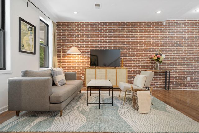 245 ROCK CREEK CHURCH RD NW, Washington, DC 20011