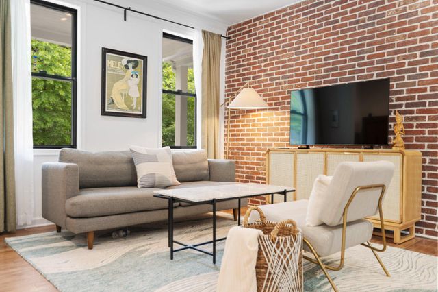 245 ROCK CREEK CHURCH RD NW, Washington, DC 20011