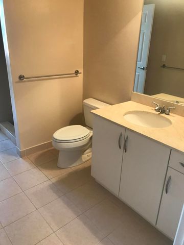 511 LUCERNE Avenue 313, Lake Worth Beach, FL 33460