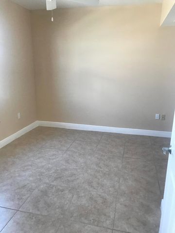 511 LUCERNE Avenue 313, Lake Worth Beach, FL 33460