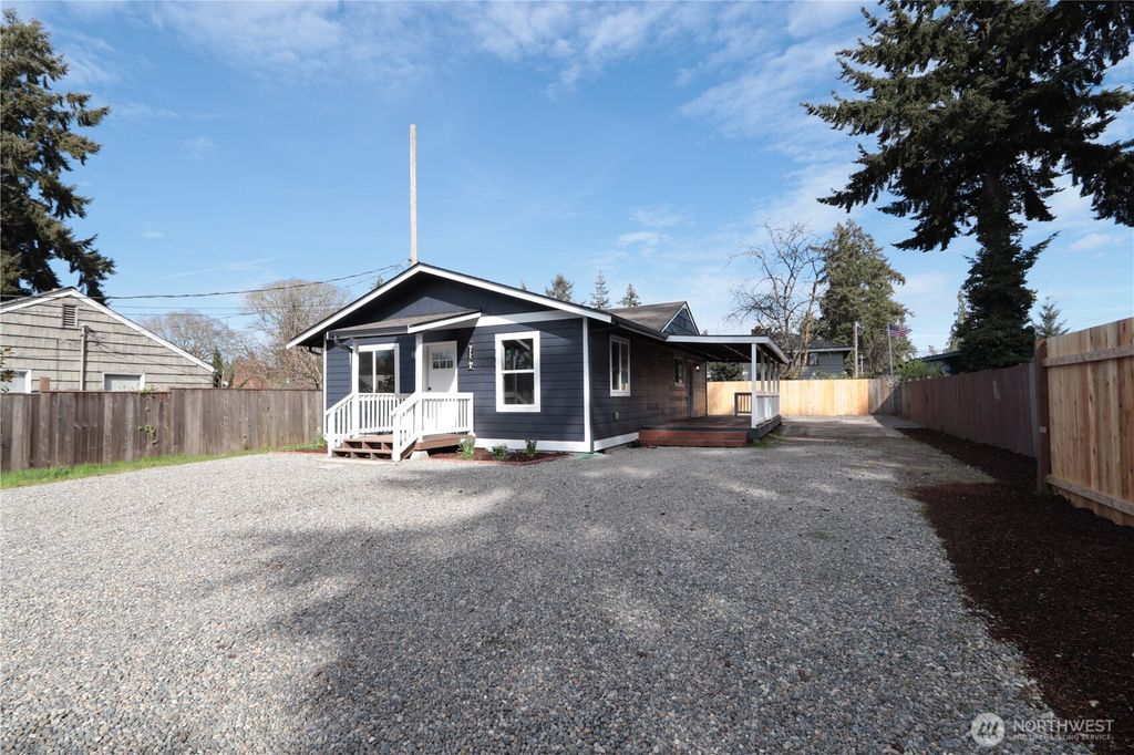 8801 SW Custer Road, Lakewood, WA 98499