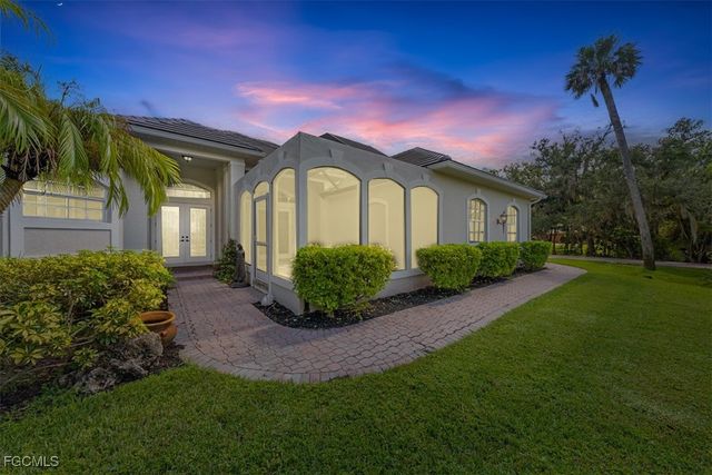 12800 Treeline CT, North Fort Myers, FL 33903