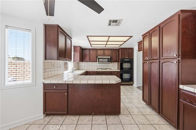 41519 W 51st W, Quartz Hill, CA 93536