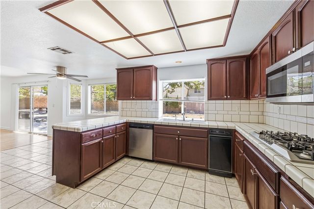 41519 W 51st W, Quartz Hill, CA 93536